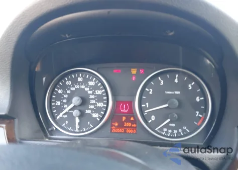 2006 BMW 325I из США, поврежденный, VIN WBAVB135X6KX37732